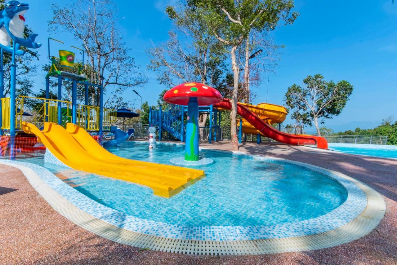 Myrus Resort Langkawi Пантай-Сенанг Экстерьер фото